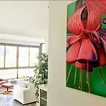 Ideal En Apartment *